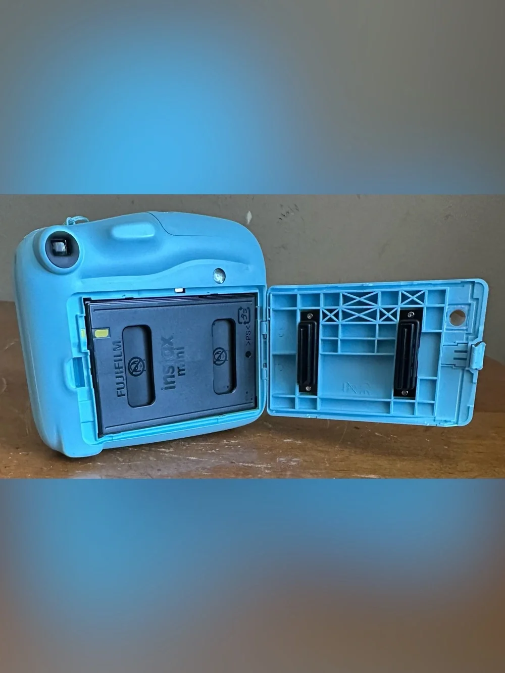 Fujifilm Instax Mini 11 Instant Camera - Light Blue